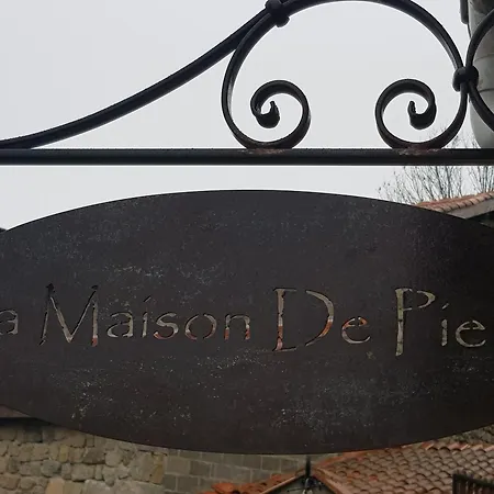 La Maison De Pierre Casa de Férias Lapte