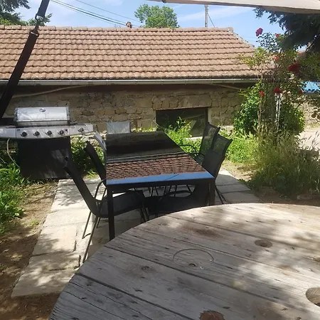 La Maison De Pierre * Lapte